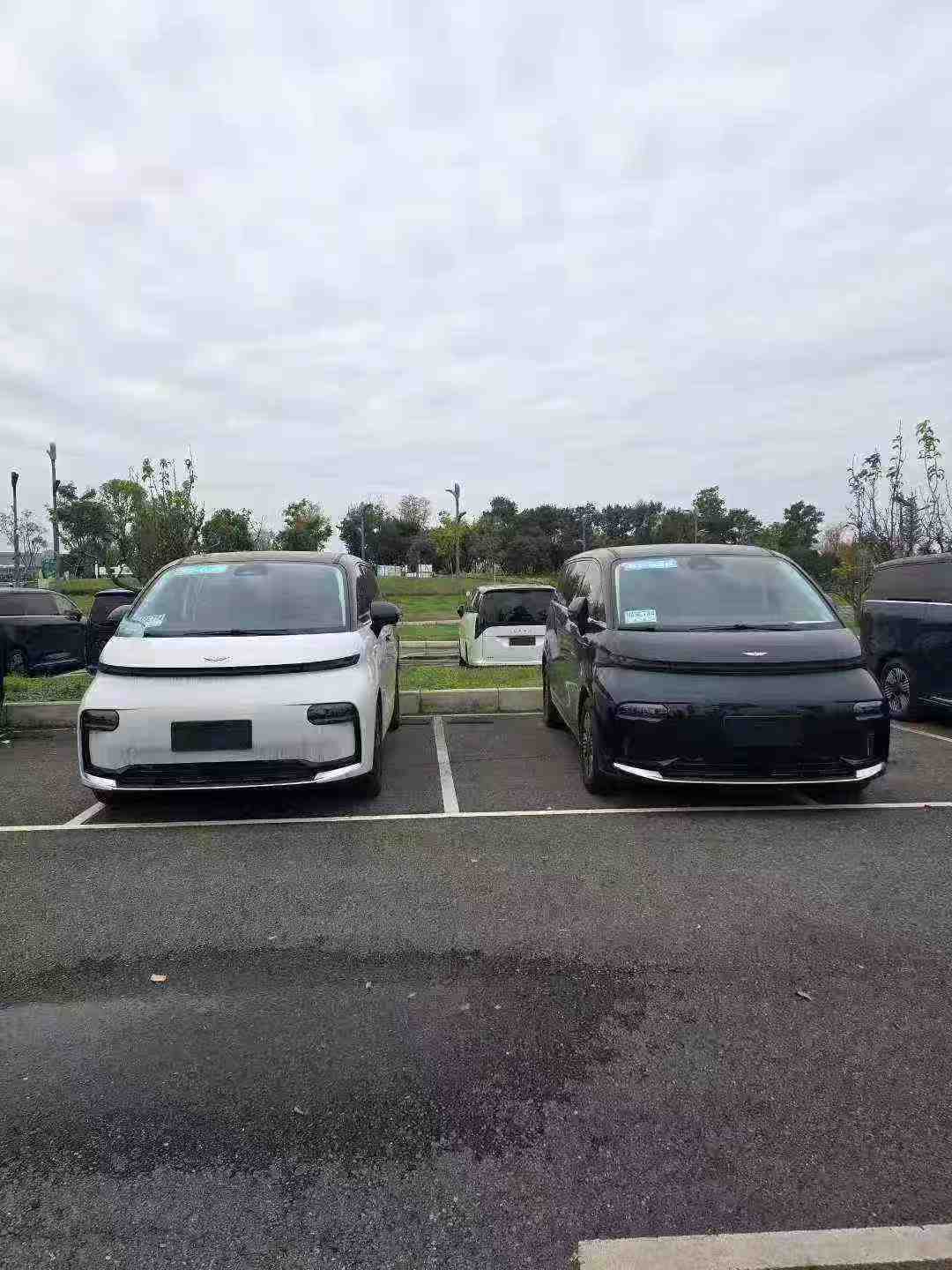 新车未上牌 吉利翼真L380 116度电纯电续航675公里 6座pro版